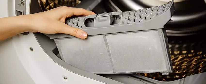 Signs Of A Clogged Dryer Lint Trap in Casa de Oro-Mount Helix, California